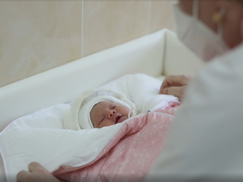 Малышка с греческим именем родилась в поселке Оловянная